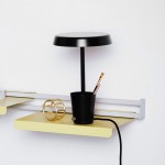 umbra shift shelf with cup lamp argb 2 Umbra Shift, Diseño Funcional Y Progresivo