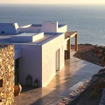 revista axxis casas 8 Villa Diantha una casa de verano en las rocas que colindan con el mar griego