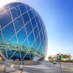 aldar headquarters El vidrio: el lenguaje de luz en la arquitectura contemporánea en el mundo