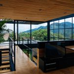 llano arquitectos revista axxis 16 Una casa de geometría exacta y grandes ventanales con vista al Valle de Aburrá en Antioquia