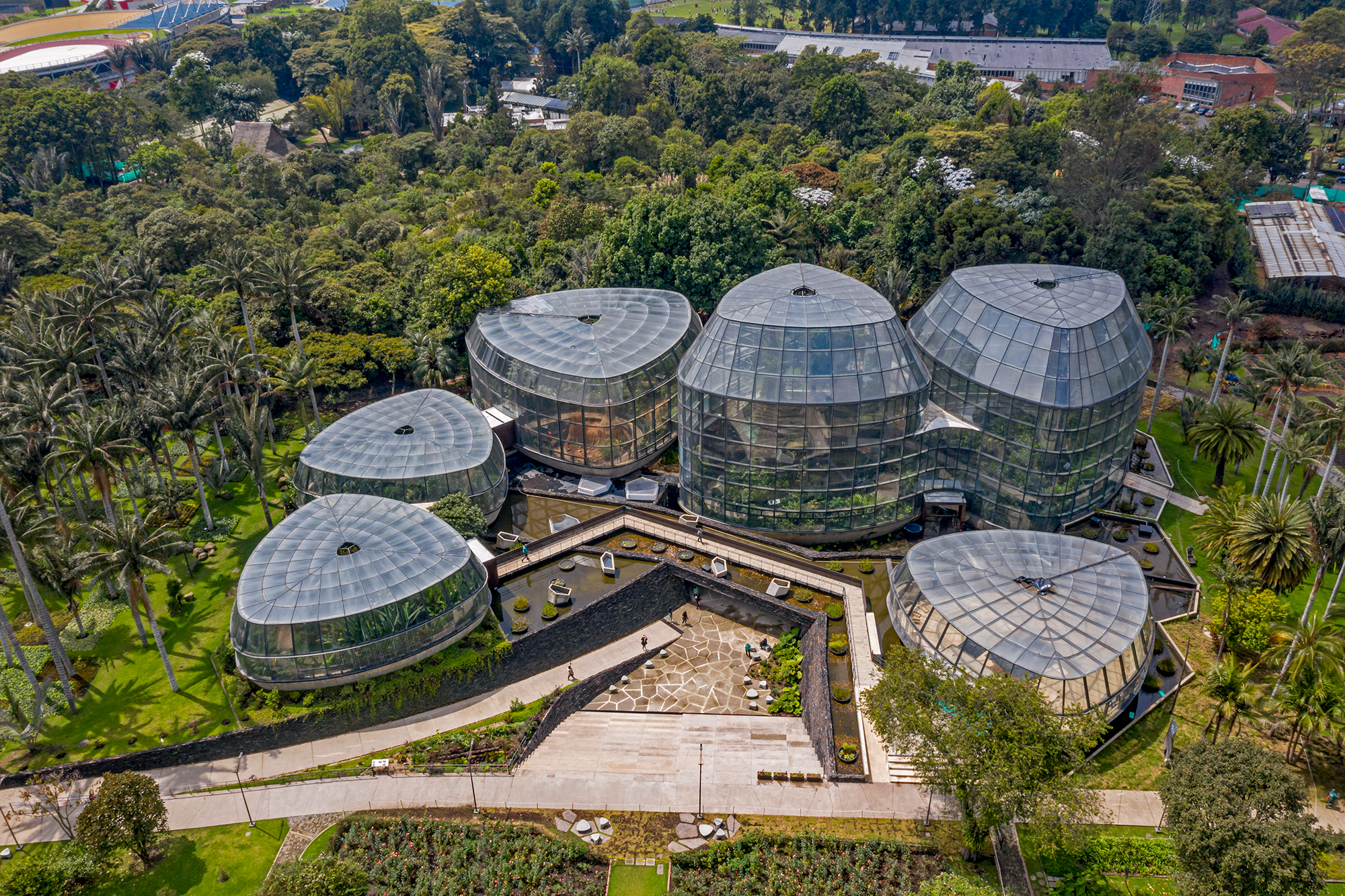 El Tropicario más grande de Sudamérica: una oda al vidrio en Bogotá