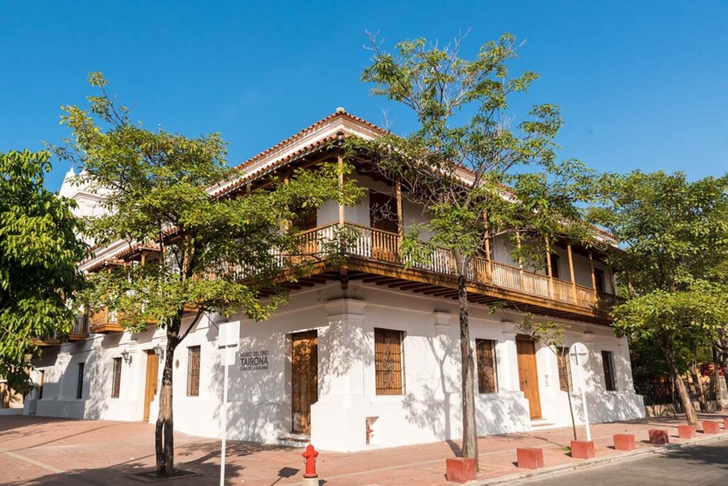 Casa de la Aduana 1 Los centros históricos del Caribe colombiano: patrimonios vivos