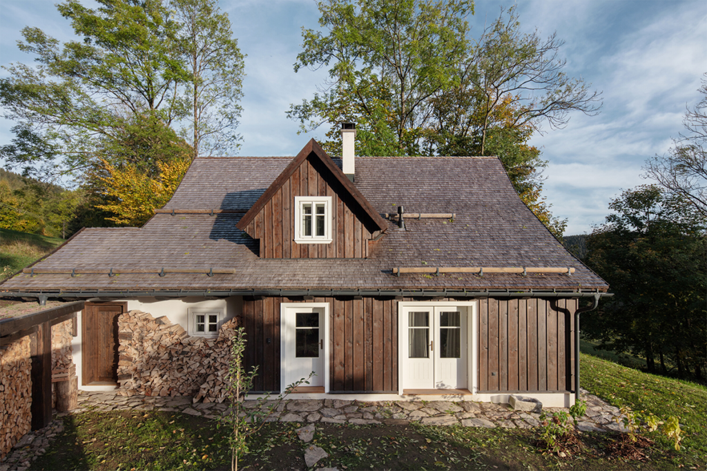 Esta cabaña es un refugio para abrazar la naturaleza en cualquier época del año 2 Cabana two sisters kubicek studio 5 Esta cabaña es un refugio para abrazar la naturaleza en cualquier época del año