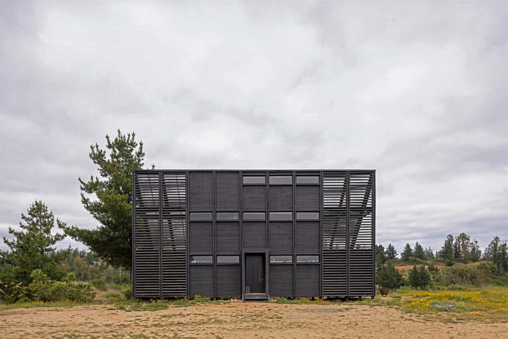 Cabana Gonzalo Rufin Arquitectos Felipe Toro 11 Esta vanguardista cabaña en Chile reinventa el concepto de refugio
