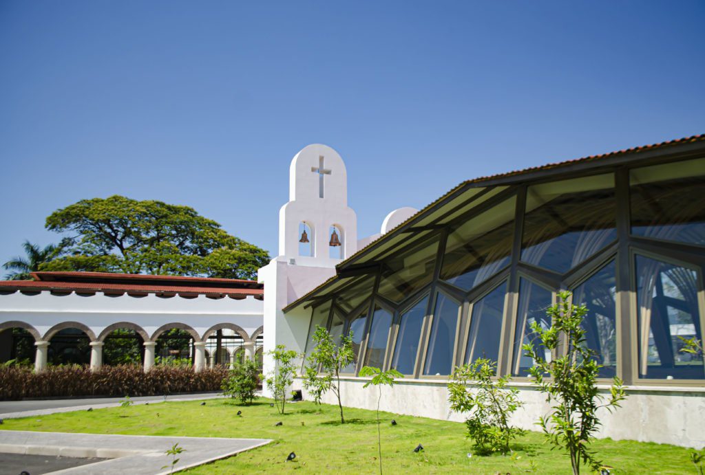 La arquitectura contemporánea de la capilla hacienda las marías, en villavicencio, meta