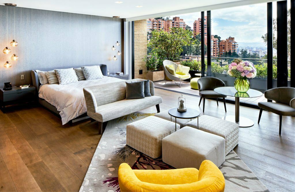 Floreros, una pieza mágica en decoración que puede transformar el hogar