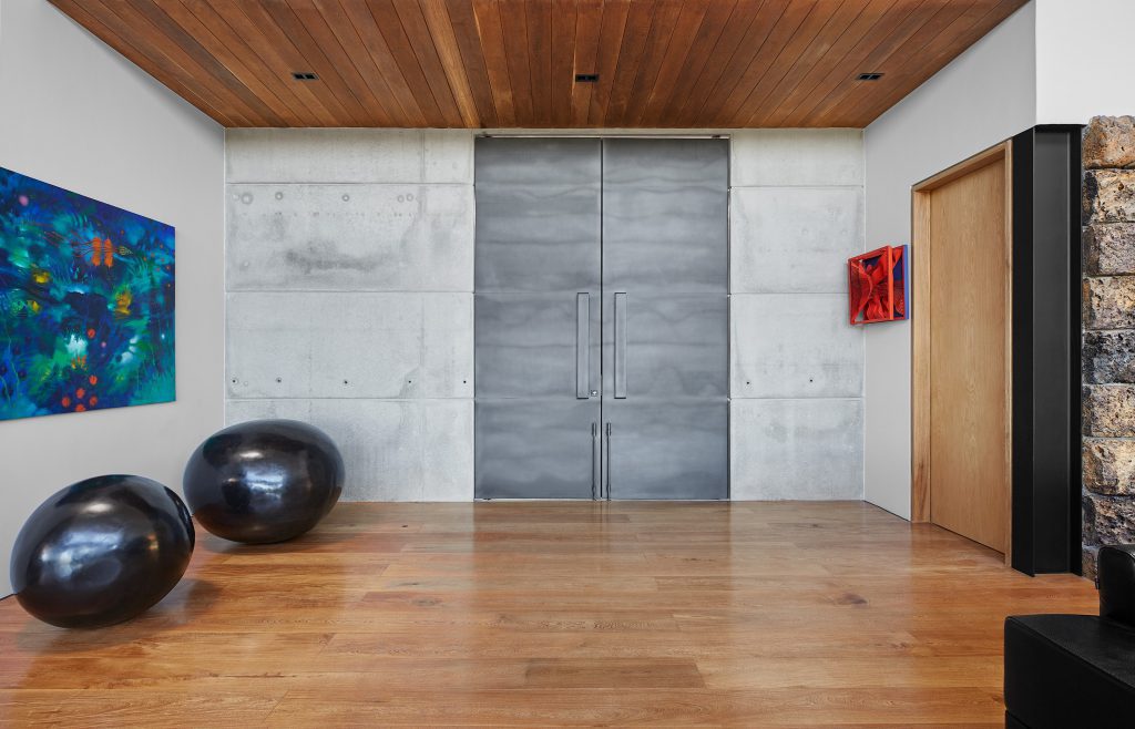 Una casa familiar en medio de la extraordinaria vegetación de las afueras de medellín