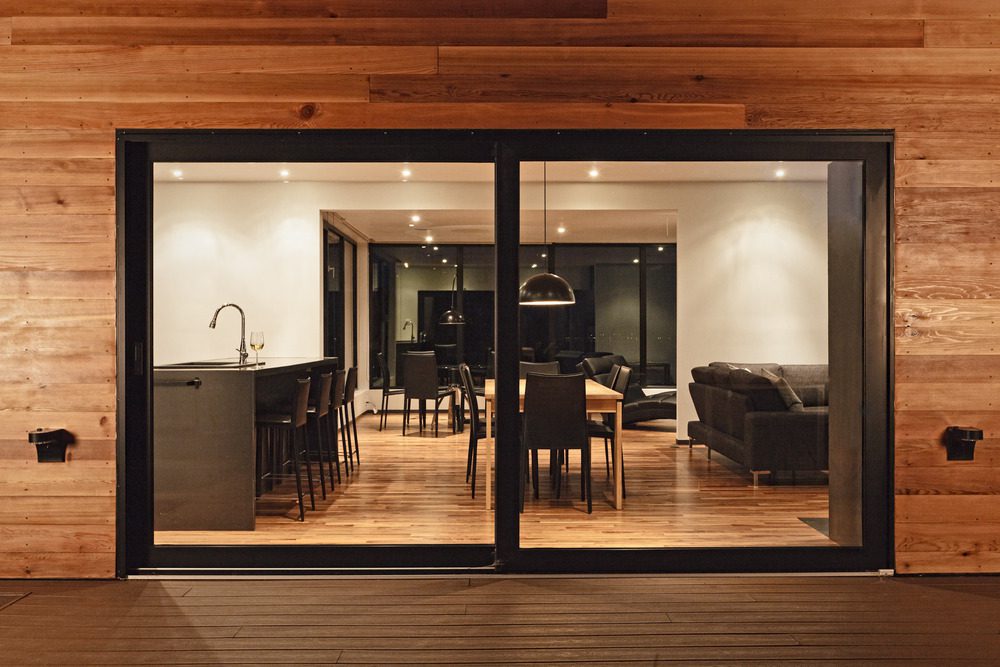 Esta cabaña incrustada en la parte más alta de una montaña, tiene la mejor vista del mundo