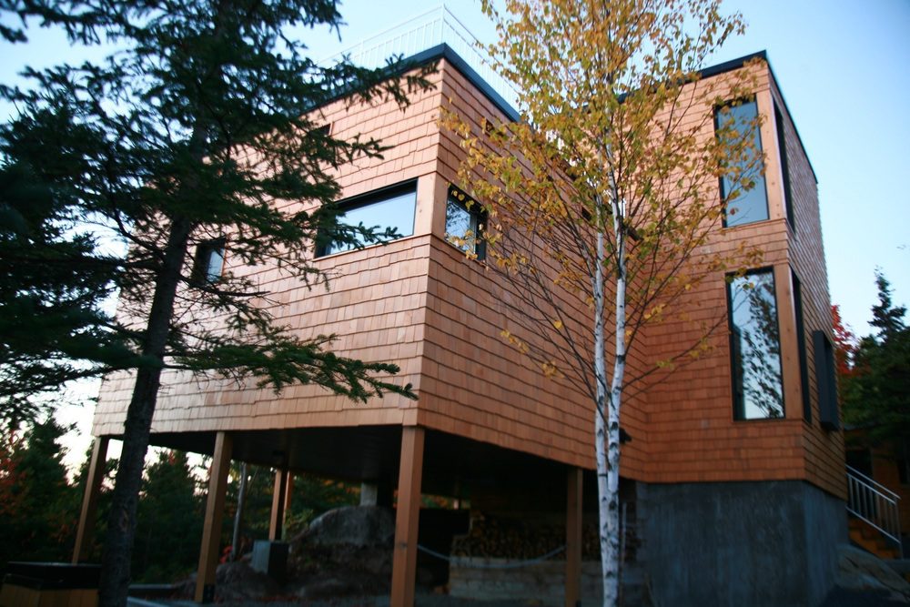 Esta cabaña incrustada en la parte más alta de una montaña, tiene la mejor vista del mundo