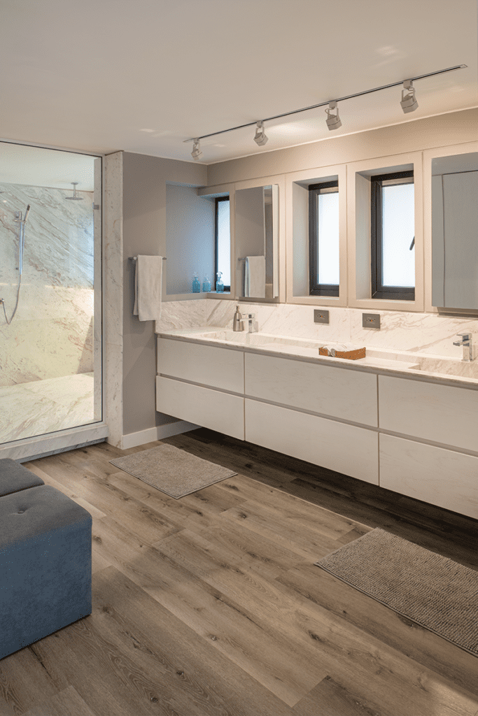 Los arquitectos ensamblaron dos apartamentos en uno en este proyecto en bogotá