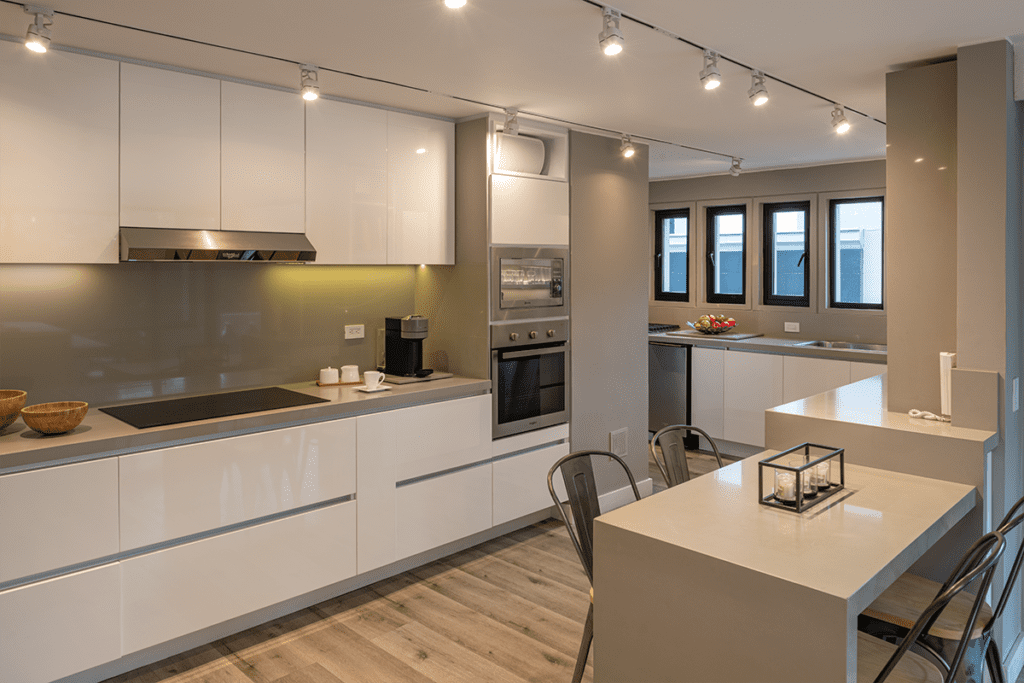 Los arquitectos ensamblaron dos apartamentos en uno en este proyecto en bogotá