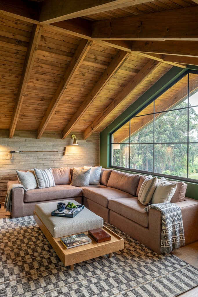 Calidez sin pretensiones: el diseño atemporal de una casa en sesquilé