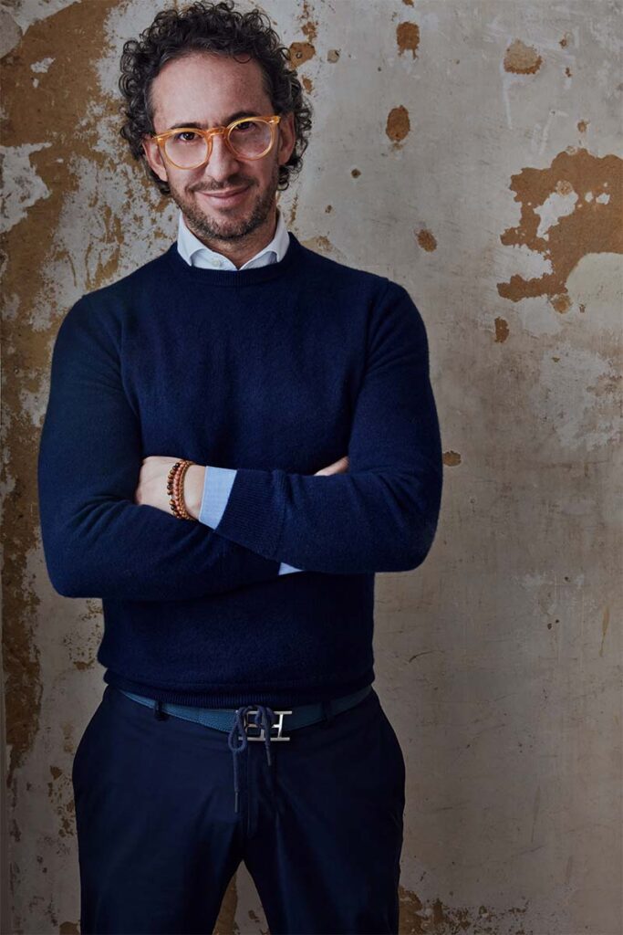 Una remodelación audaz convierte esta obra en un oasis contemporáneo en cartagena