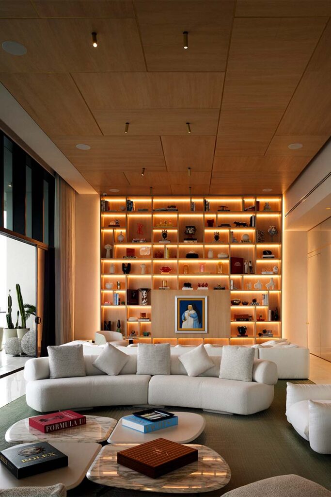 Una remodelación audaz convierte esta obra en un oasis contemporáneo en cartagena