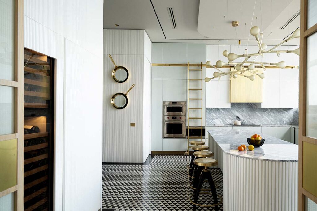 Una remodelación audaz convierte esta obra en un oasis contemporáneo en cartagena