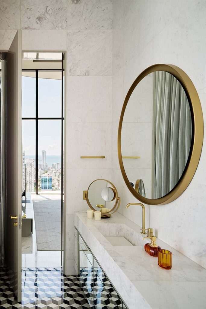 Una remodelación audaz convierte esta obra en un oasis contemporáneo en cartagena