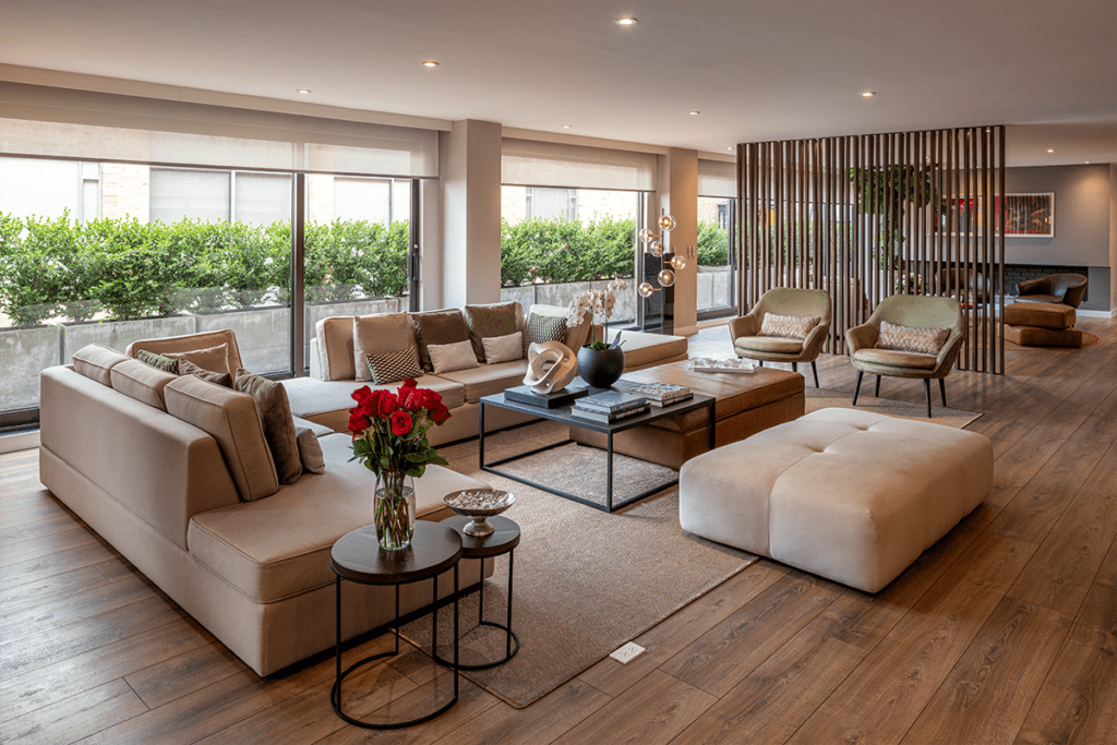 ‘el mayor reto de remodelar este apartamento fue su tamaño’: tres pisos y 750 m2