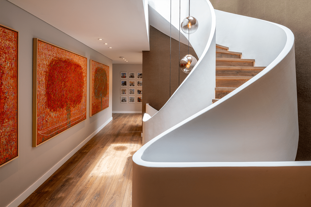 ‘el mayor reto de remodelar este apartamento fue su tamaño’: tres pisos y 750 m2