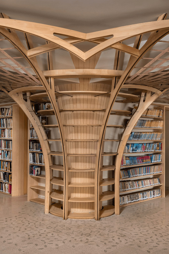 Esta biblioteca es un centro dinámico de aprendizaje y compromiso comunitario Esta biblioteca es un centro dinámico de aprendizaje y compromiso comunitario