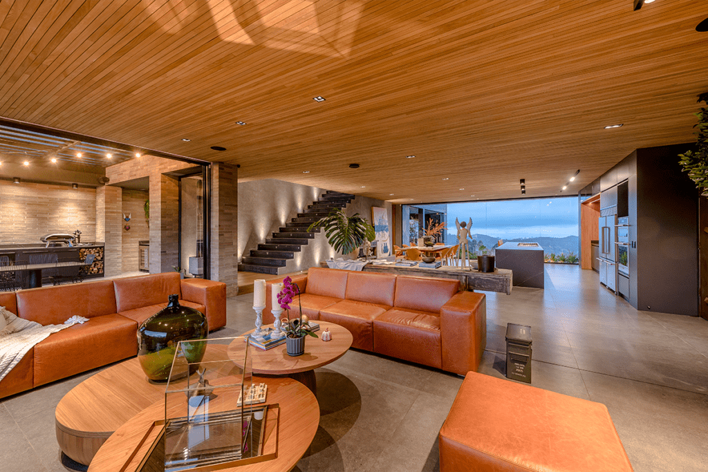 Casa c179: apertura y sofisticación en las montañas de envigado, antioquia