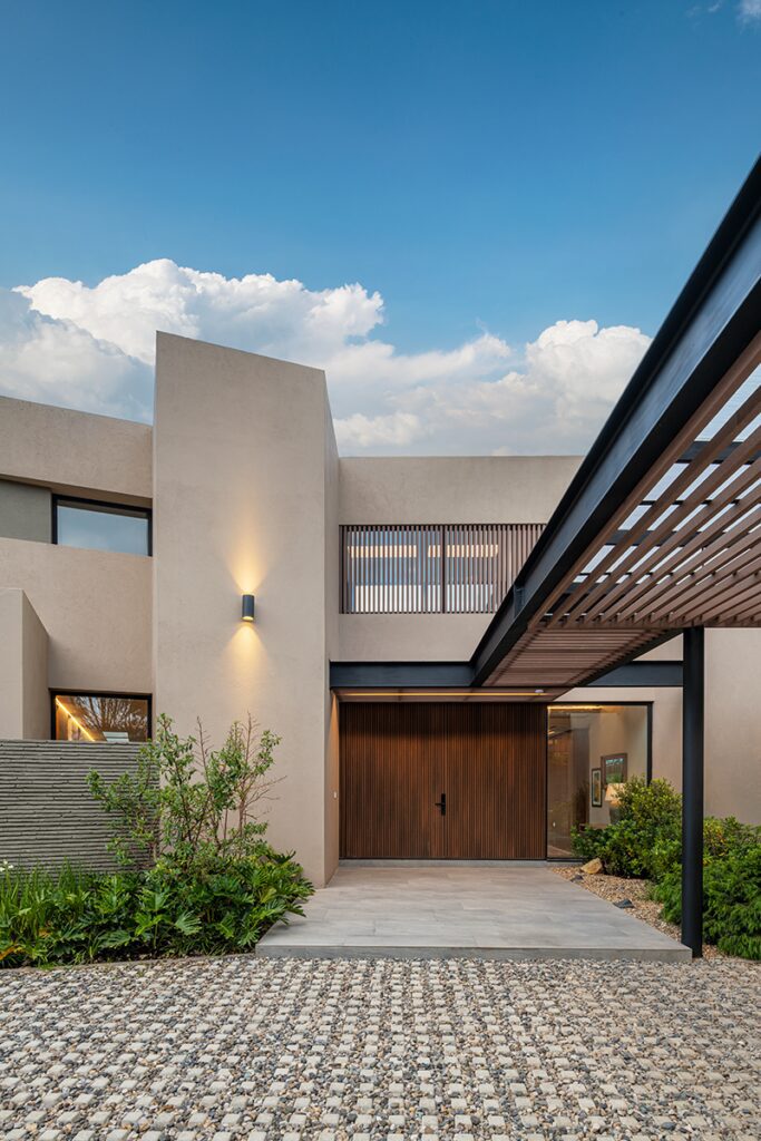 En defensa de la arquitectura: una casa en sopó pensada para la vida familiar