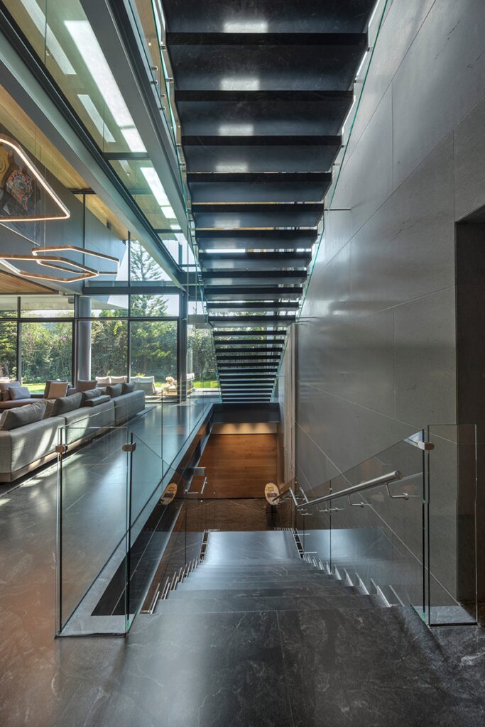 ‘casa escondida’, una vivienda en méxico que lo tiene todo