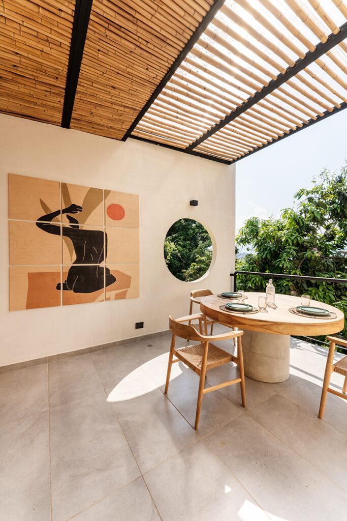 La arquitectura de esta casa propone un recorrido cinematográfico