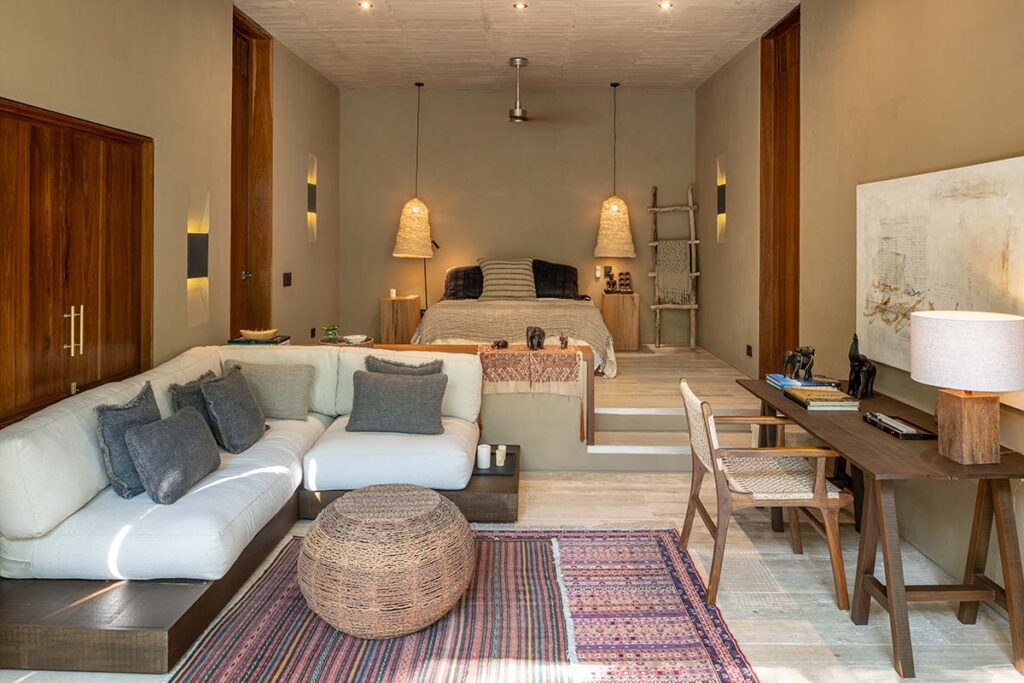 En esta casa, en villeta, la arquitectura se sumerge en el paisaje