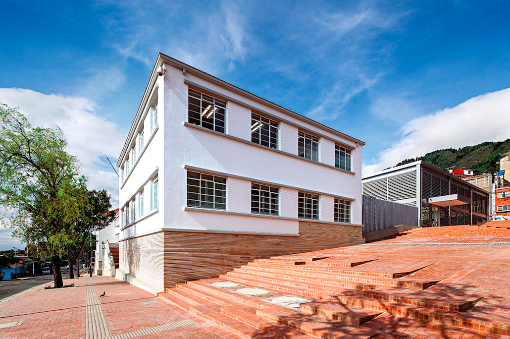 Estación De Policía La Macarena por Daniel Bermúdez Samper. Proyecto nominado en la categoría Intervención en El Patrimonio. Foto: ©Rodrigo Dávila.