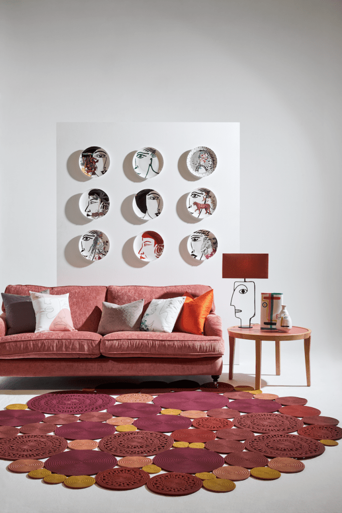 Dibujos e ilustraciones se imponen este año para decorar cada uno de los espacios