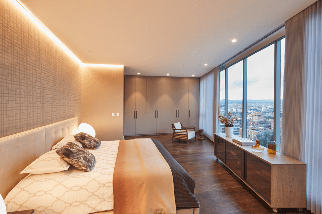 Un acogedor apartamento bogotano que se integra con el entorno diseñado por david restrepo