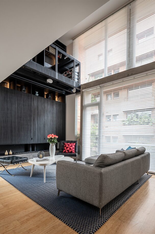 La transformación de un apartamento bogotano de materiales cálidos y colores neutros La transformación de un apartamento bogotano de materiales cálidos y colores neutros