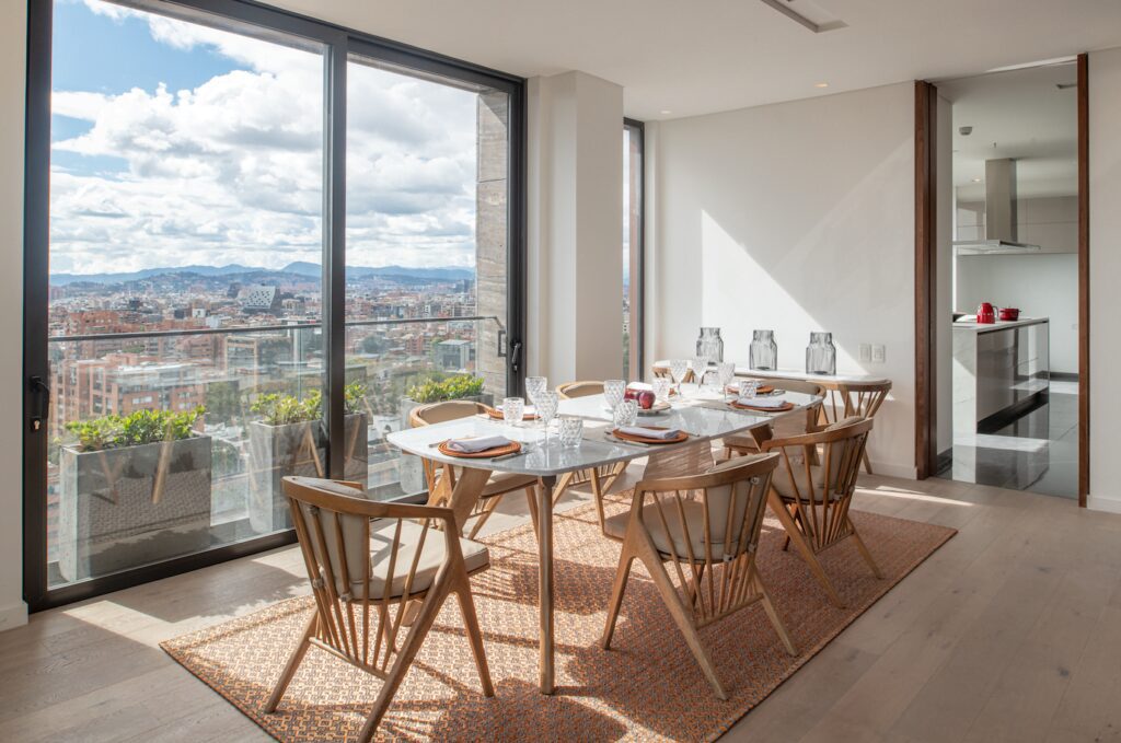 Un sorprendente penthouse con vista 360 grados sobre bogotá