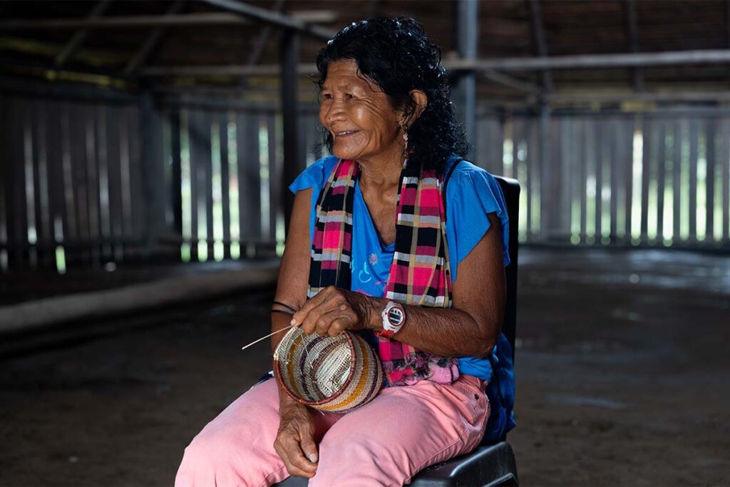 Tejer sentimientos: la maloca andoque como refugio de la memoria en caquetá