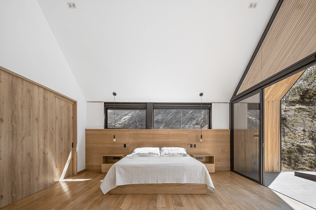 Una casa en antioquia con una espacialidad para adentrarse en el bosque Una casa en antioquia con una espacialidad para adentrarse en el bosque