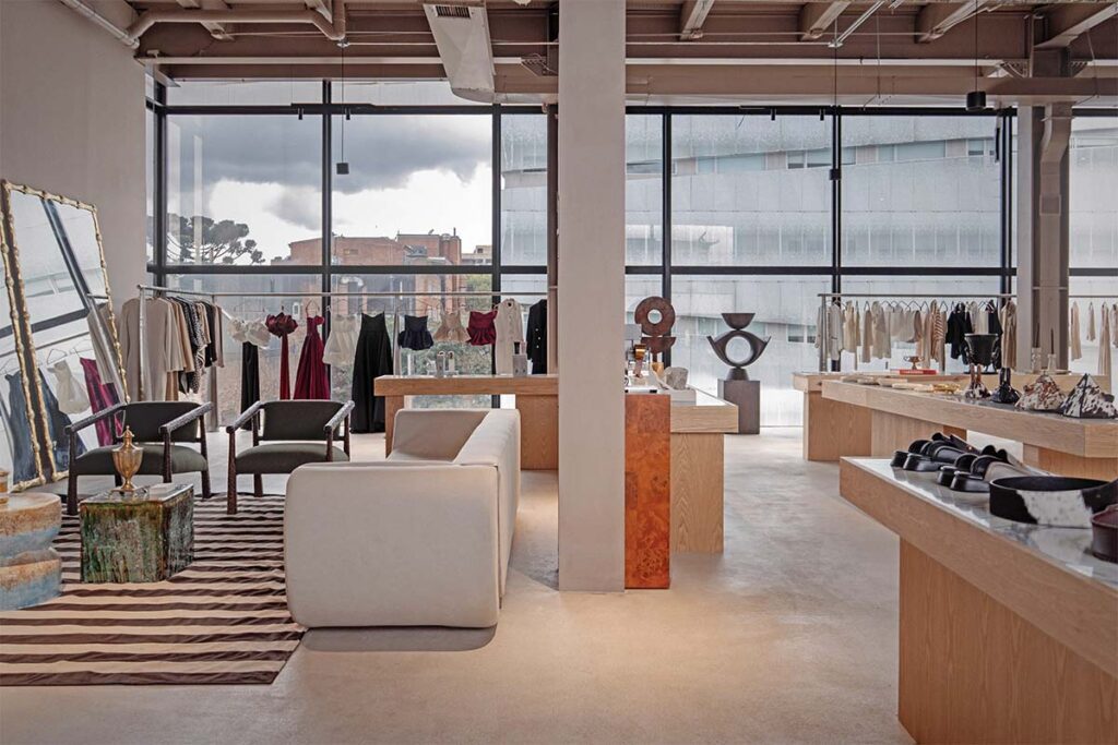 Casa ouart: una tienda con treinta marcas que celebran el diseño, la moda y el arte