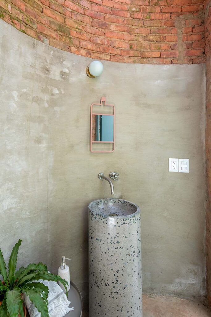 Esta premiada casa en el valle de tenza se reconstruyó con estéticas de la región