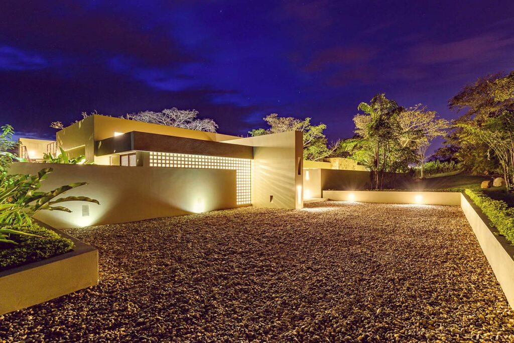 Minimalismo tropical en esta casa ubicada en anapoima