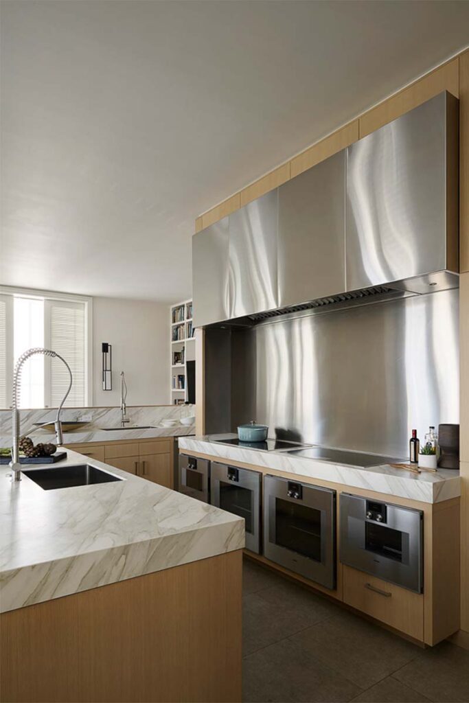 ¿cómo restaurar una casa victoriana? Un ejemplo que mezcla fluidez y modernidad