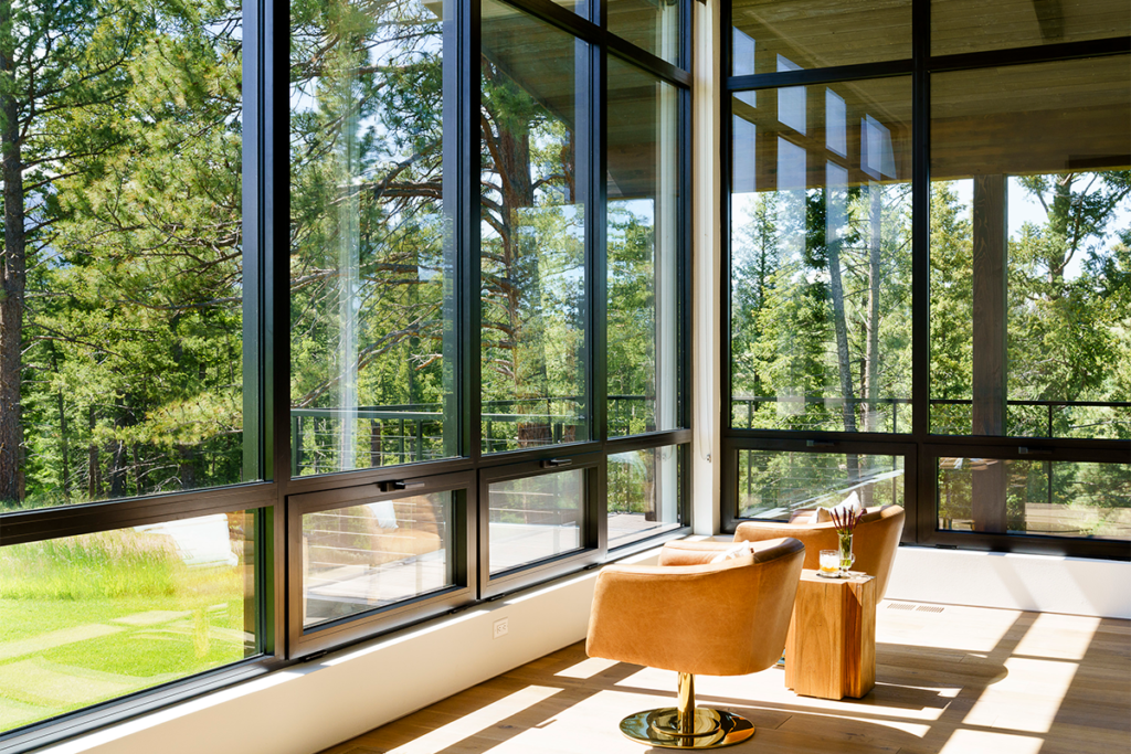 Una casa escondida en ee. Uu. , con espacios suficientes para vivir en confort