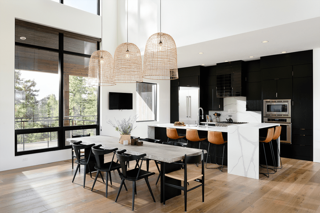 Una casa escondida en ee. Uu. , con espacios suficientes para vivir en confort