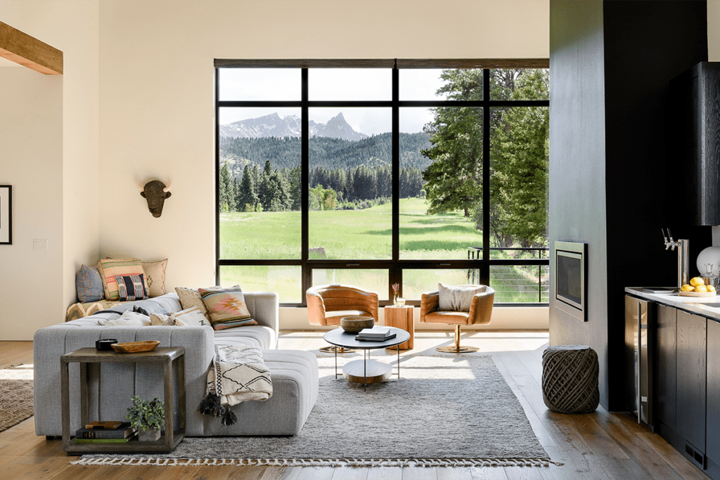 Una casa escondida en ee. Uu. , con espacios suficientes para vivir en confort