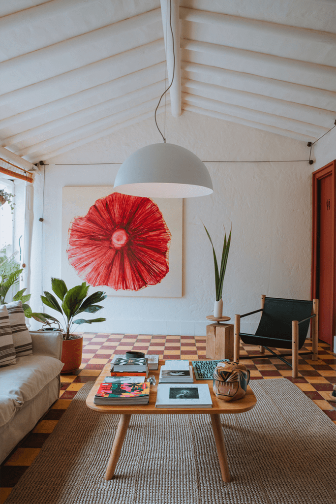 Una casa en antioquia renovada para ser un retiro de arte y cultura 