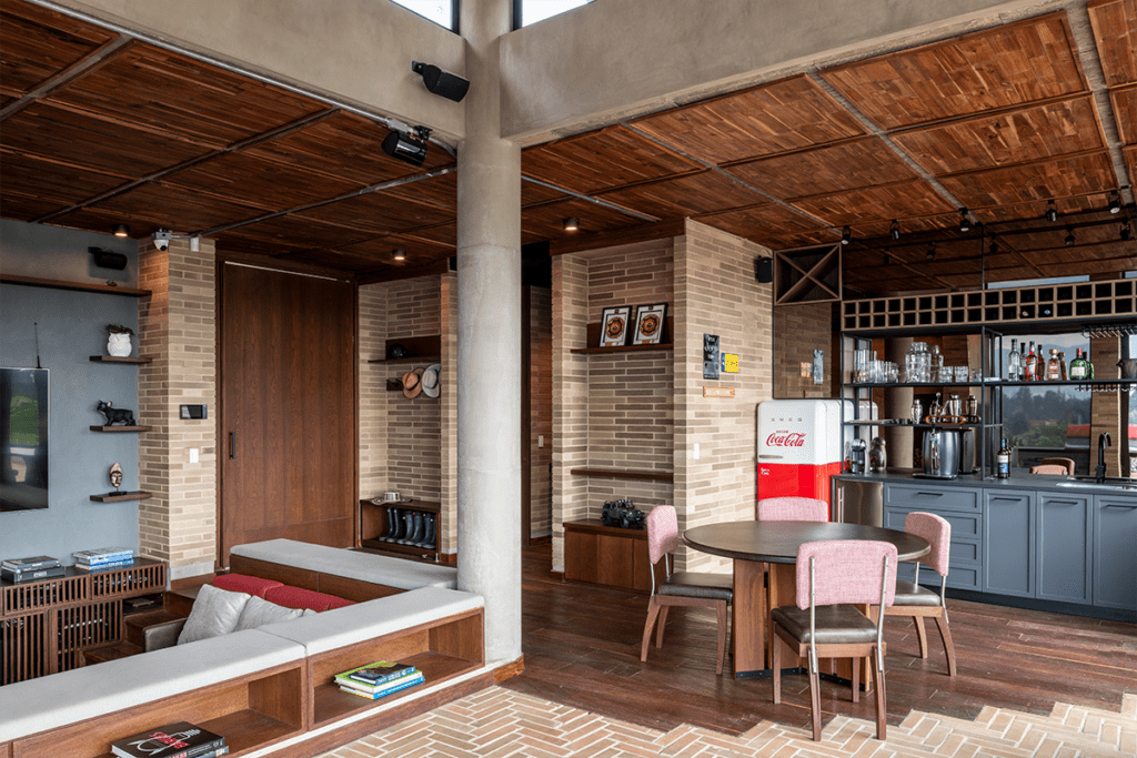 Estas dos viviendas son iguales y fueron diseñadas para la conexión familiar