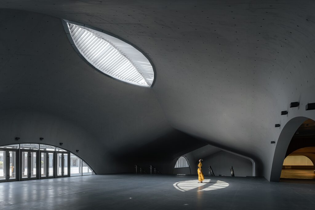 Deep time palace, un edificio en el que el concreto va más allá de lo estructural