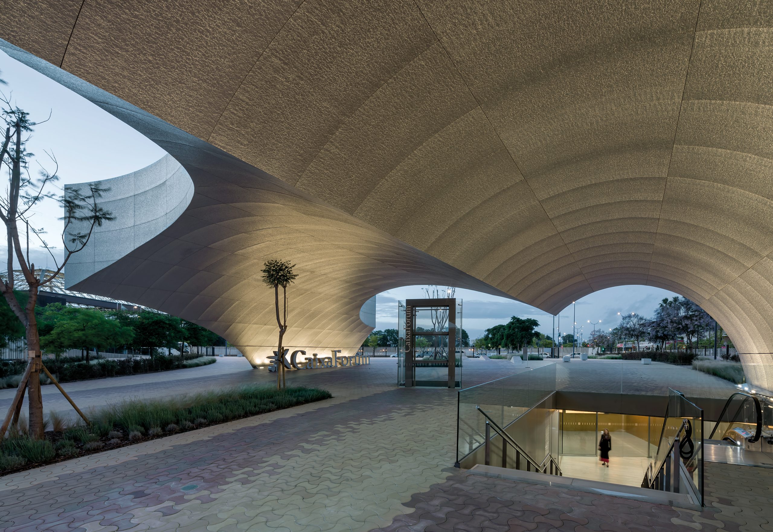 Arquitectura en época de pandemia: un centro cultural bajo tierra en españa Arquitectura en época de pandemia: un centro cultural bajo tierra en españa