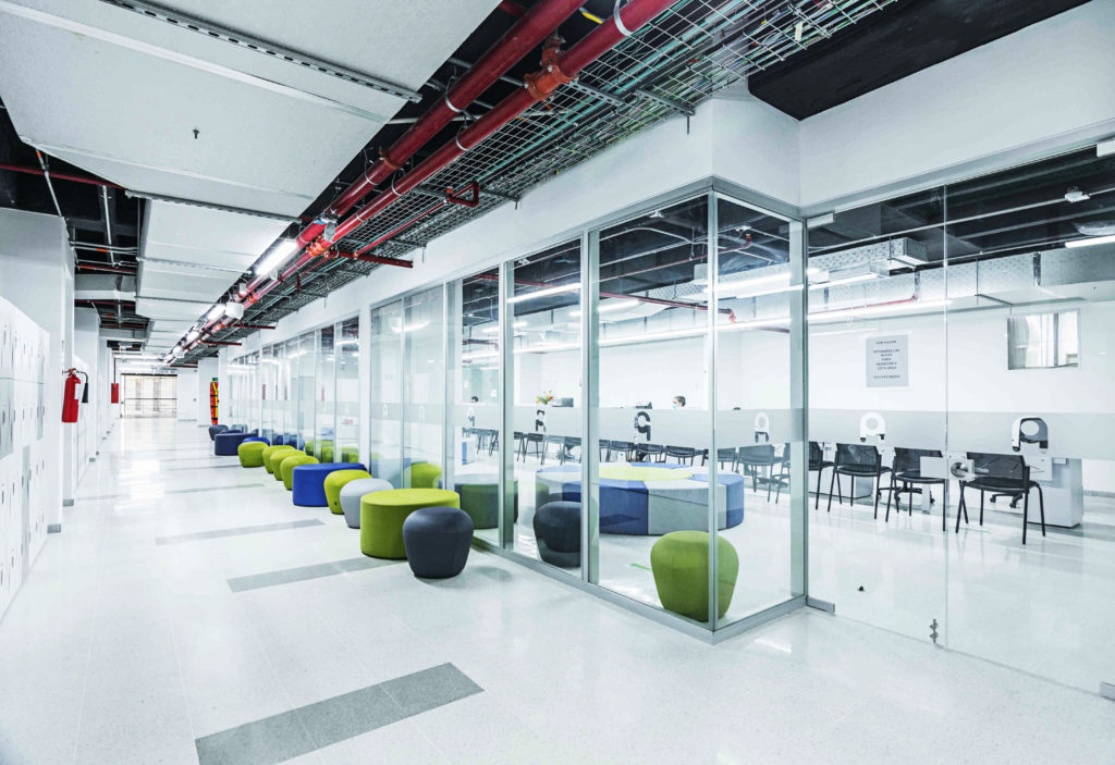 Aulas de la nueva sede de la fundación universitaria del área andina en valledupar