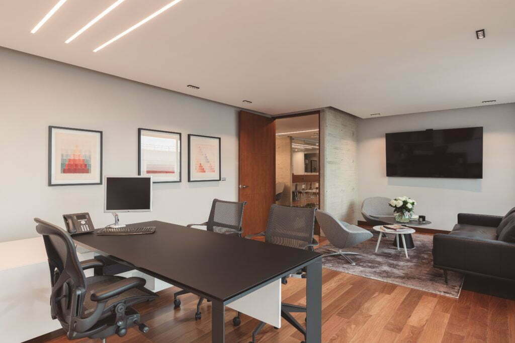 La destacada renovación de las oficinas de davivienda en bogotá