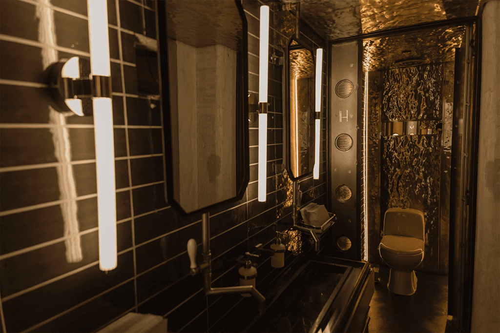 La estética 'dieselpunk' reinterpretada en la diseño de este bar