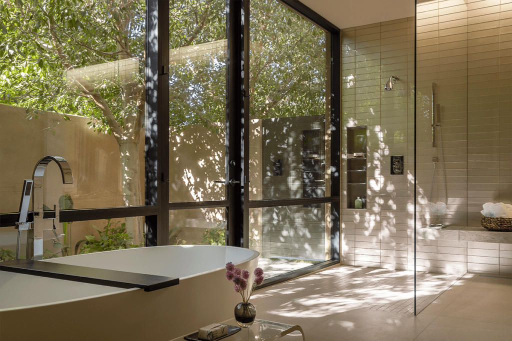 Una casa contemporánea en medio de las palmeras de california 